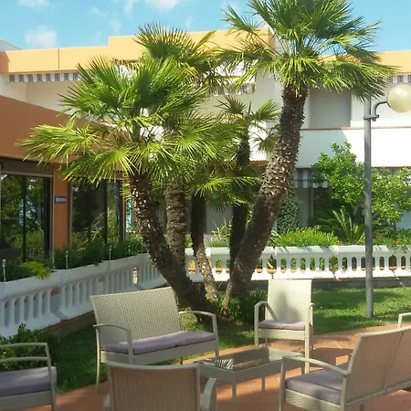 Riva Etrusca Hotel 3*