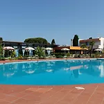 Riva Etrusca Hotel 3*
