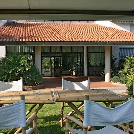 Riva Etrusca 3* Marina Di Bibbona