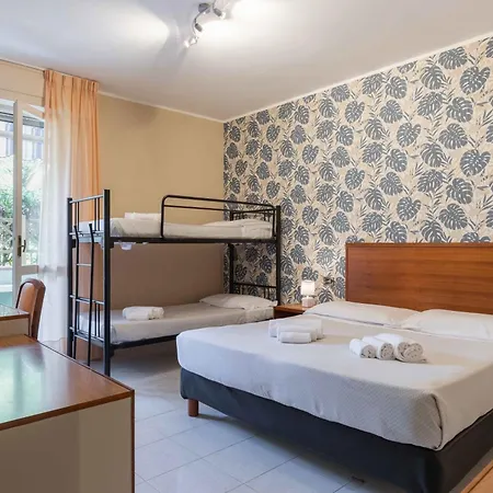 Riva Etrusca Hotel 3*