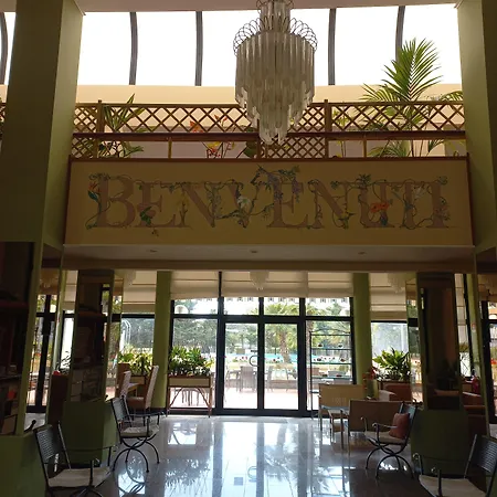 Riva Etrusca Hotel 3*