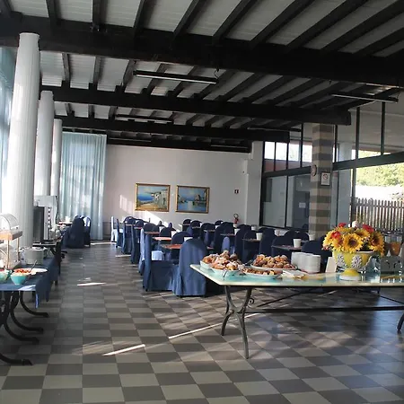 Riva Etrusca 3* Marina Di Bibbona
